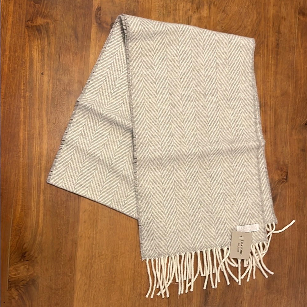 Elegant Gray Herringbone Scarf